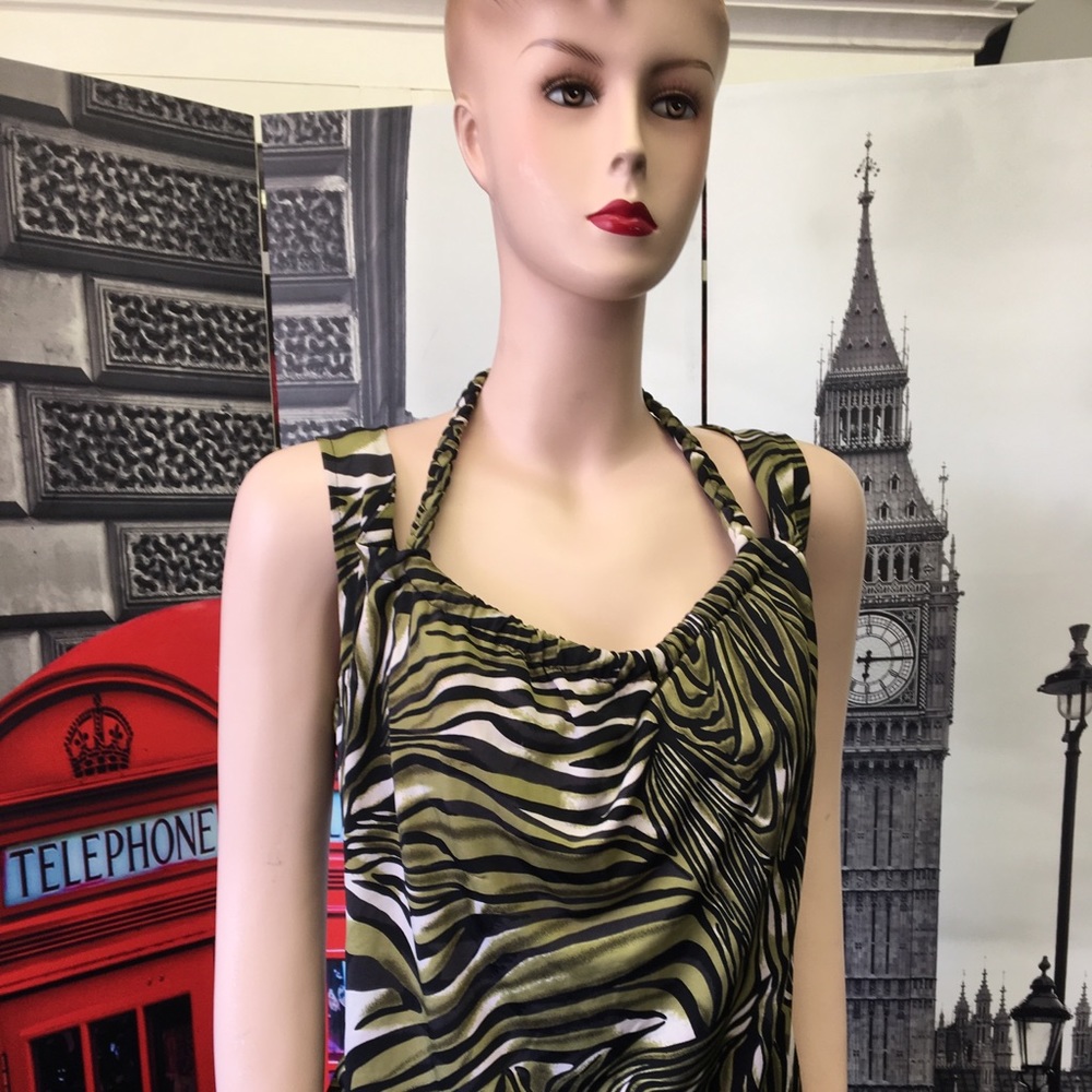 SF Simply French International Design Print Sleeveless Top